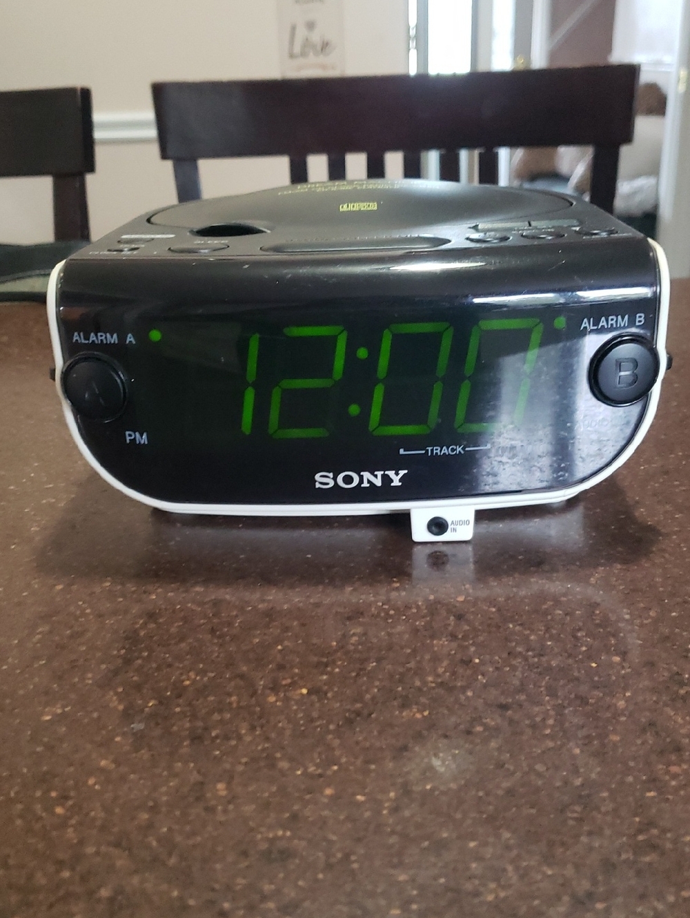 Sony Dream Machine FM/AM Radio CD Player Dual Alarm ICF-CD814